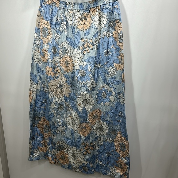 J.Crew Collection textured satin skirt set in Zinnia floral. XL.Top is NWT - Picture 3 of 16